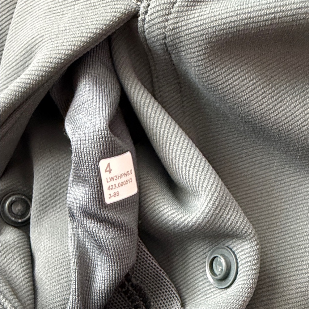 Lululemon track jacket! - Picture 8 of 8